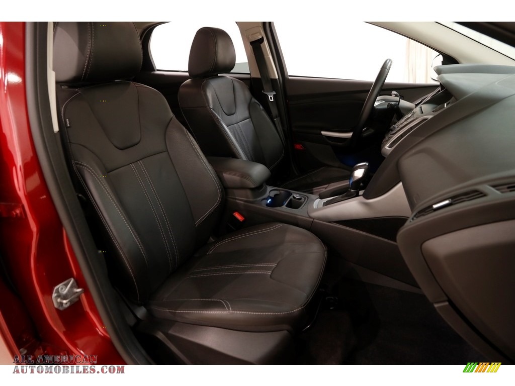 2014 Focus SE Hatchback - Ruby Red / Charcoal Black photo #14