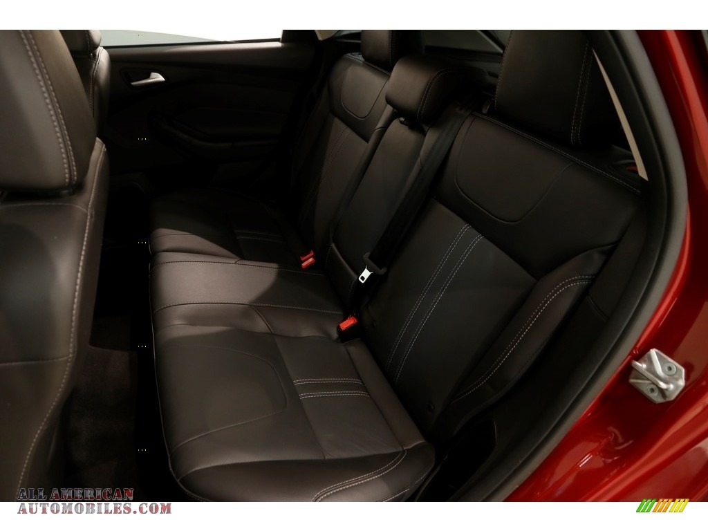 2014 Focus SE Hatchback - Ruby Red / Charcoal Black photo #16