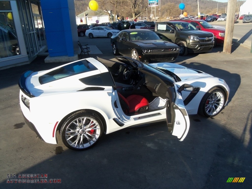 2019 Corvette Z06 Coupe - Arctic White / Adrenaline Red photo #14