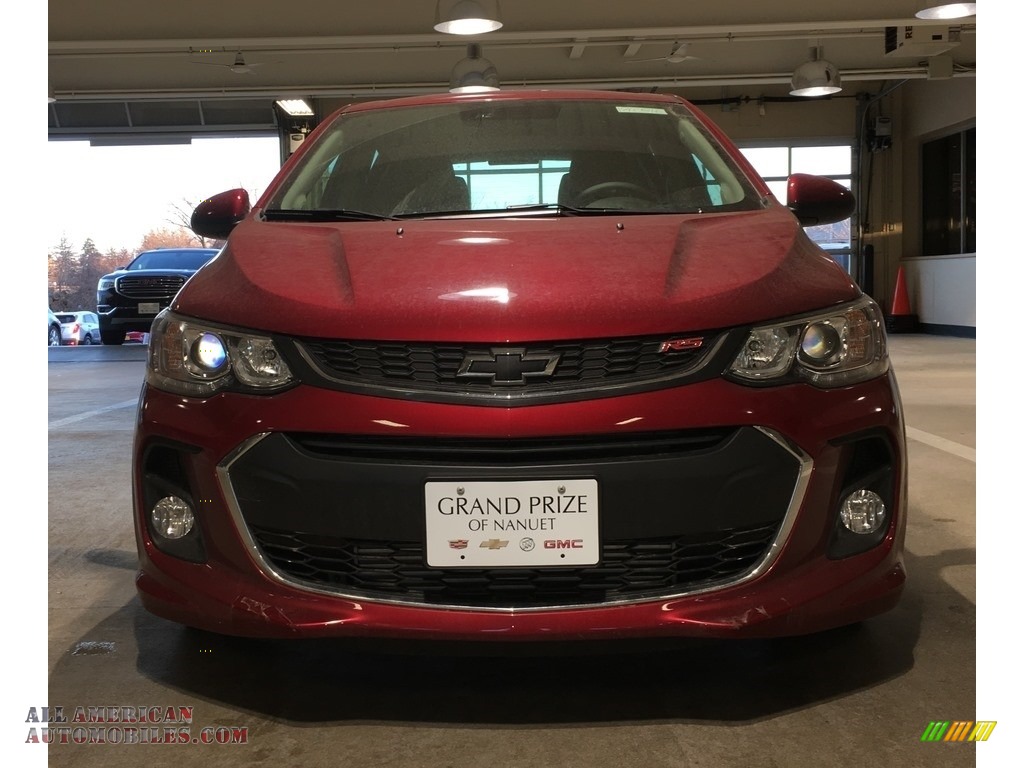 2018 Sonic LT Hatchback - Cajun Red Tintcoat / Jet Black photo #8