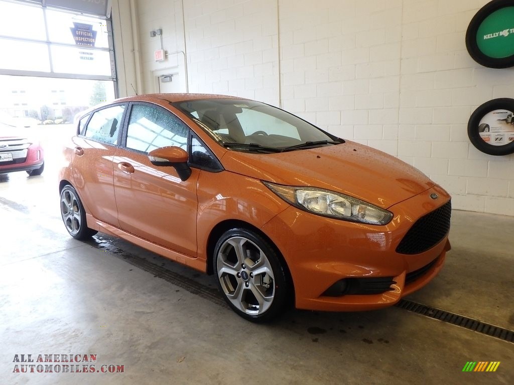 Orange Spice / Charcoal Black Ford Fiesta ST Hatchback