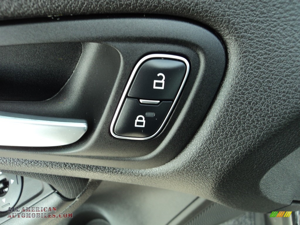 2016 Focus SE Sedan - Shadow Black / Charcoal Black photo #10