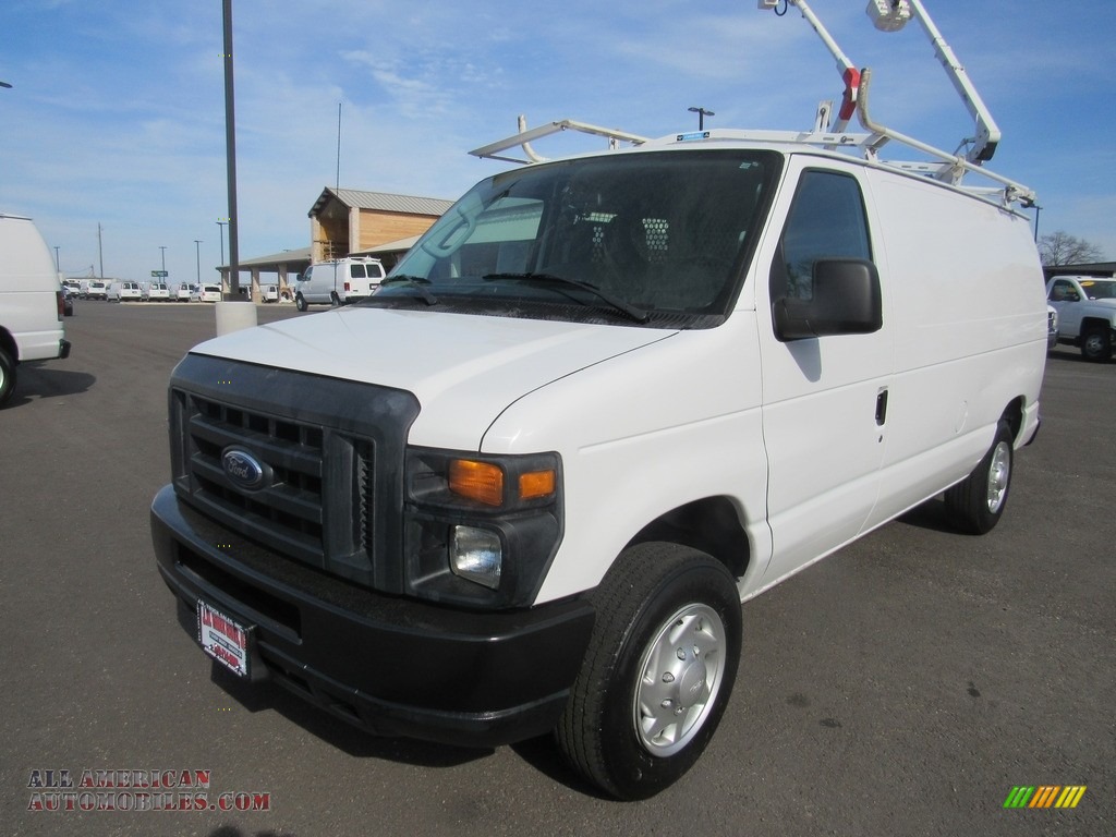 Oxford White / Medium Flint Ford E-Series Van E150 Cargo Van