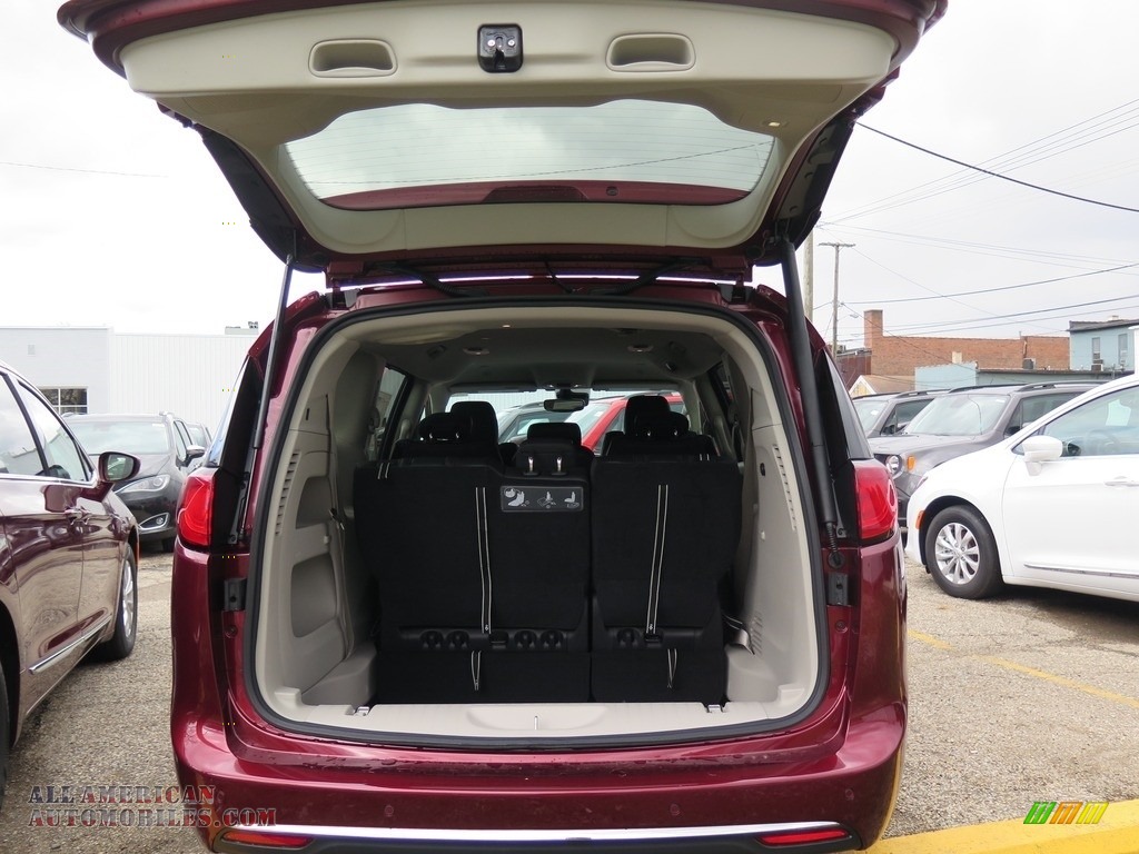 2018 Pacifica Touring L Plus - Velvet Red Pearl / Black/Alloy photo #31