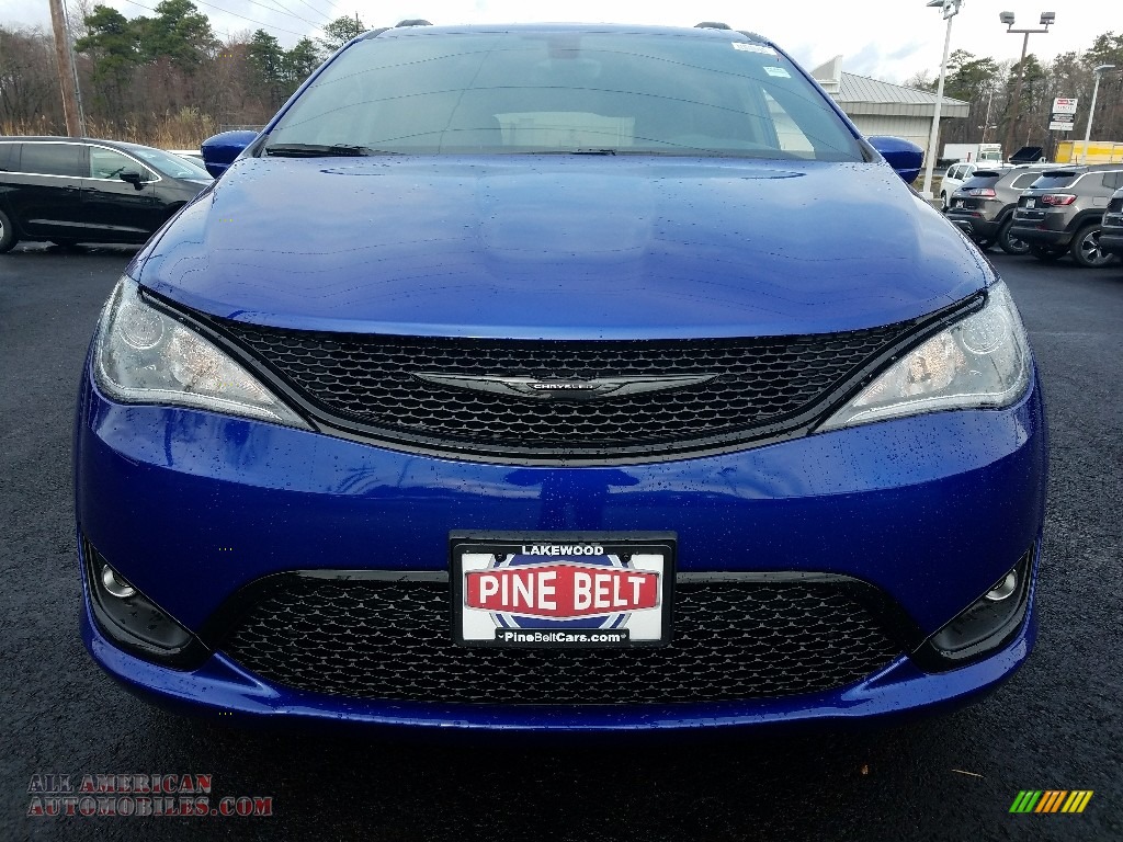 2018 Pacifica Touring L - Jazz Blue Pearl / Black/Alloy photo #2