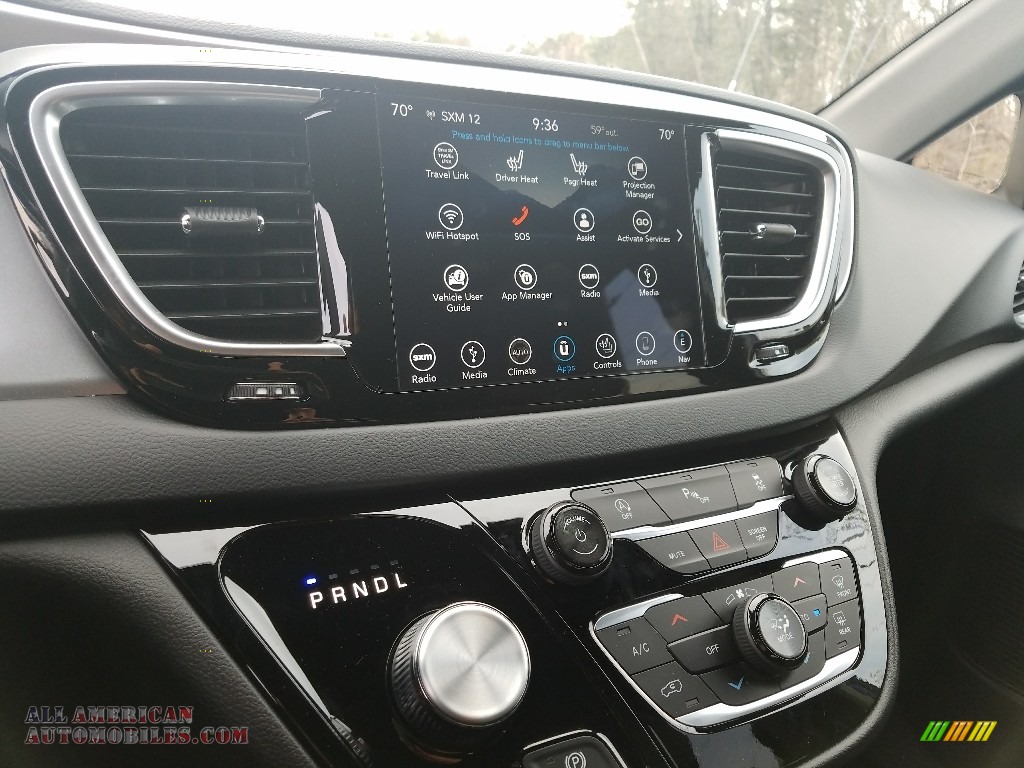 2018 Pacifica Touring L - Jazz Blue Pearl / Black/Alloy photo #10