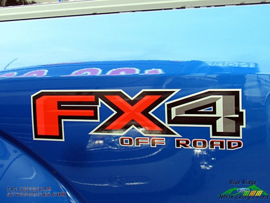 2018 F150 XLT SuperCrew 4x4 - Lightning Blue / Earth Gray photo #35