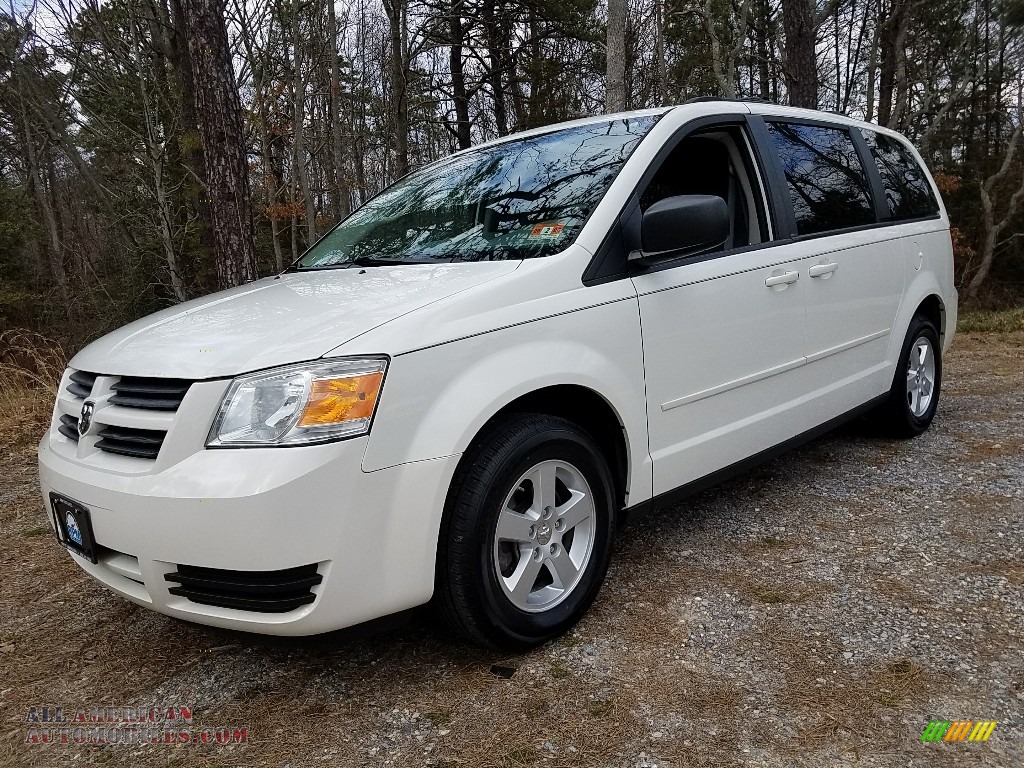 Stone White / Medium Slate Gray/Light Shale Dodge Grand Caravan SE Hero