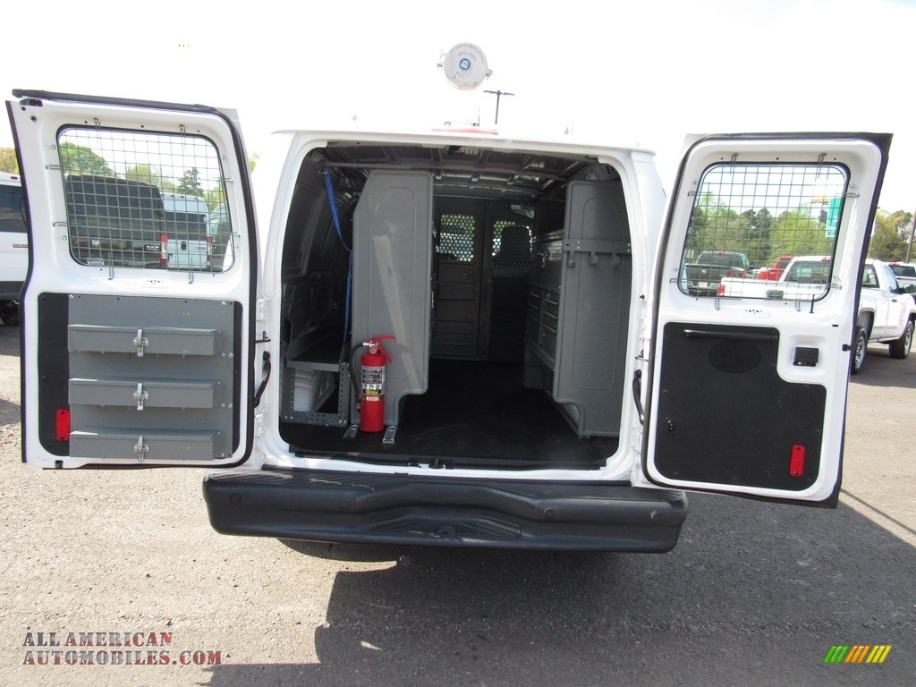 2014 E-Series Van E150 Cargo Van - Oxford White / Medium Flint photo #10