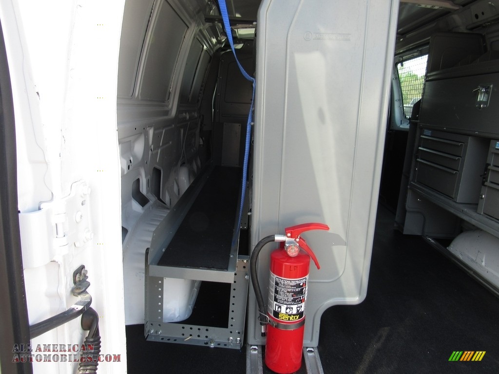 2014 E-Series Van E150 Cargo Van - Oxford White / Medium Flint photo #13