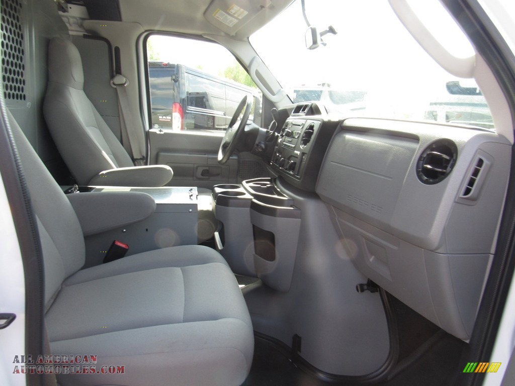 2014 E-Series Van E150 Cargo Van - Oxford White / Medium Flint photo #22