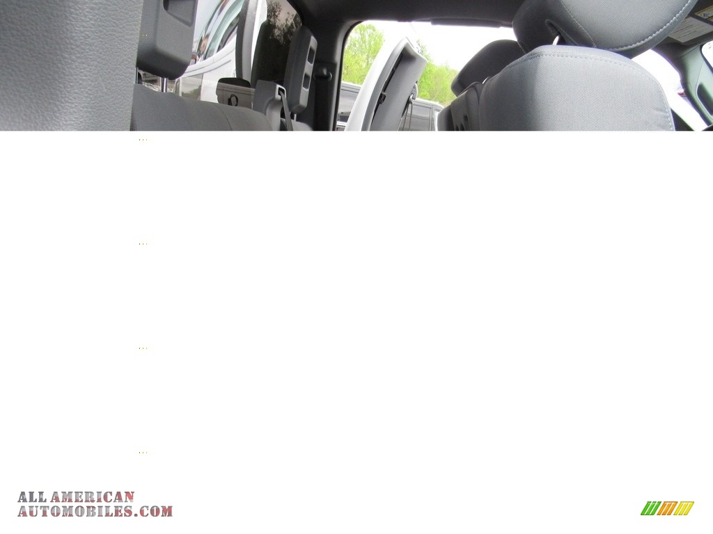 2015 F250 Super Duty XLT Super Cab 4x4 - Oxford White / Steel photo #29