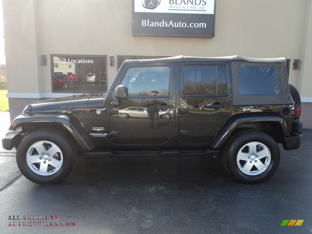 Black / Dark Slate Gray/Med Slate Gray Jeep Wrangler Unlimited Sahara 4x4