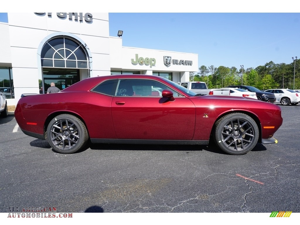 2018 Challenger R/T Scat Pack - Octane Red Pearl / Black photo #13