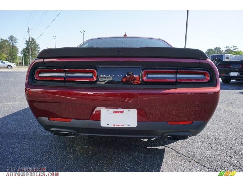 2018 Challenger R/T Scat Pack - Octane Red Pearl / Black photo #15