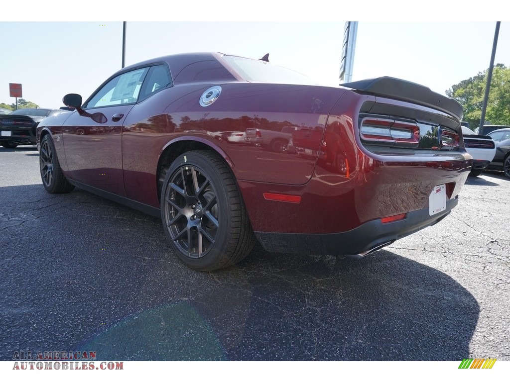 2018 Challenger R/T Scat Pack - Octane Red Pearl / Black photo #16
