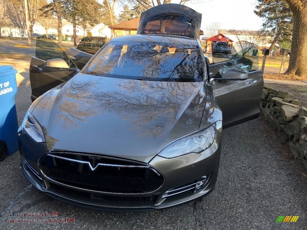 Midnight Silver Metallic / Tan Tesla Model S 90D