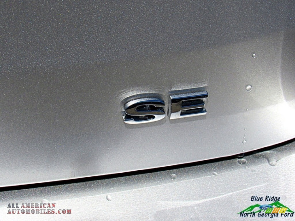 2018 Focus SE Sedan - Ingot Silver / Charcoal Black photo #34