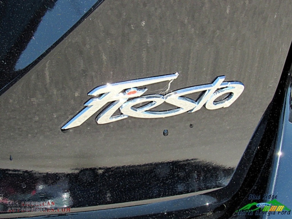 2018 Fiesta SE Sedan - Shadow Black / Medium Light Stone photo #32