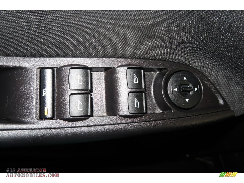 2015 Focus SE Hatchback - Ingot Silver Metallic / Charcoal Black photo #34