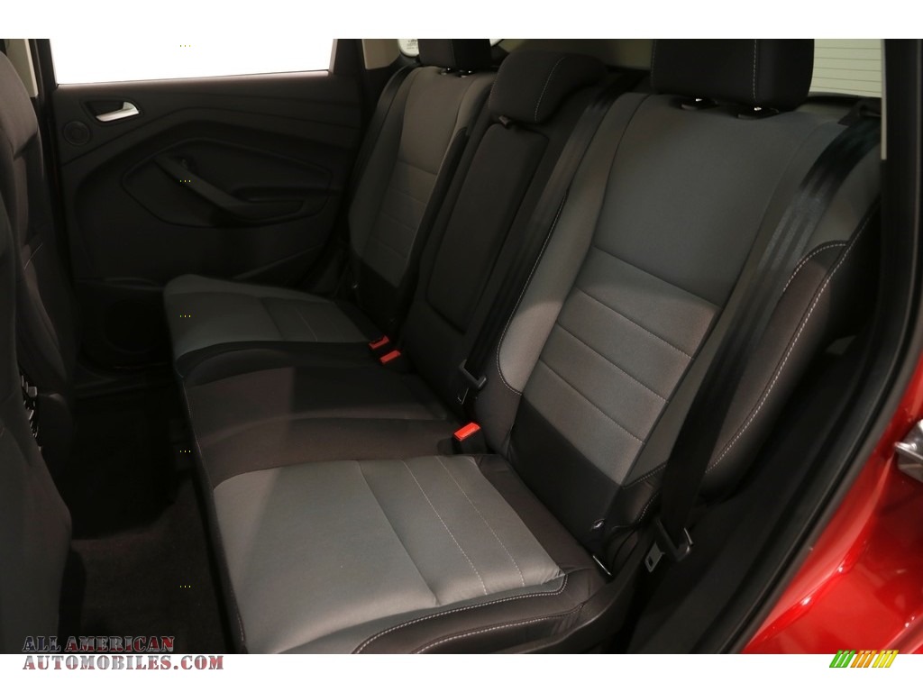 2016 Escape SE 4WD - Ruby Red Metallic / Charcoal Black photo #16