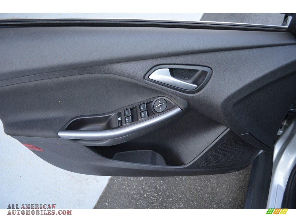 2014 Focus Titanium Sedan - Ingot Silver / Charcoal Black photo #7