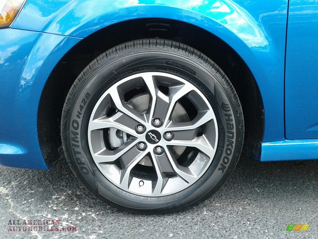 2018 Sonic LT Hatchback - Kinetic Blue Metallic / Jet Black photo #20