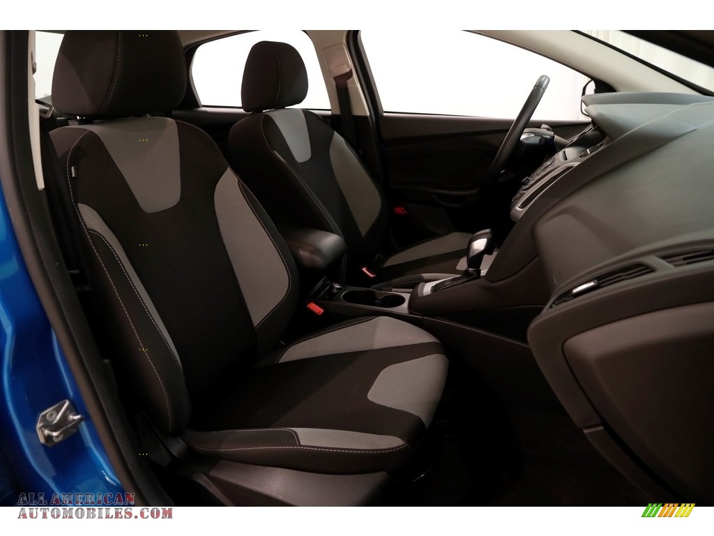 2014 Focus SE Sedan - Blue Candy / Charcoal Black photo #13