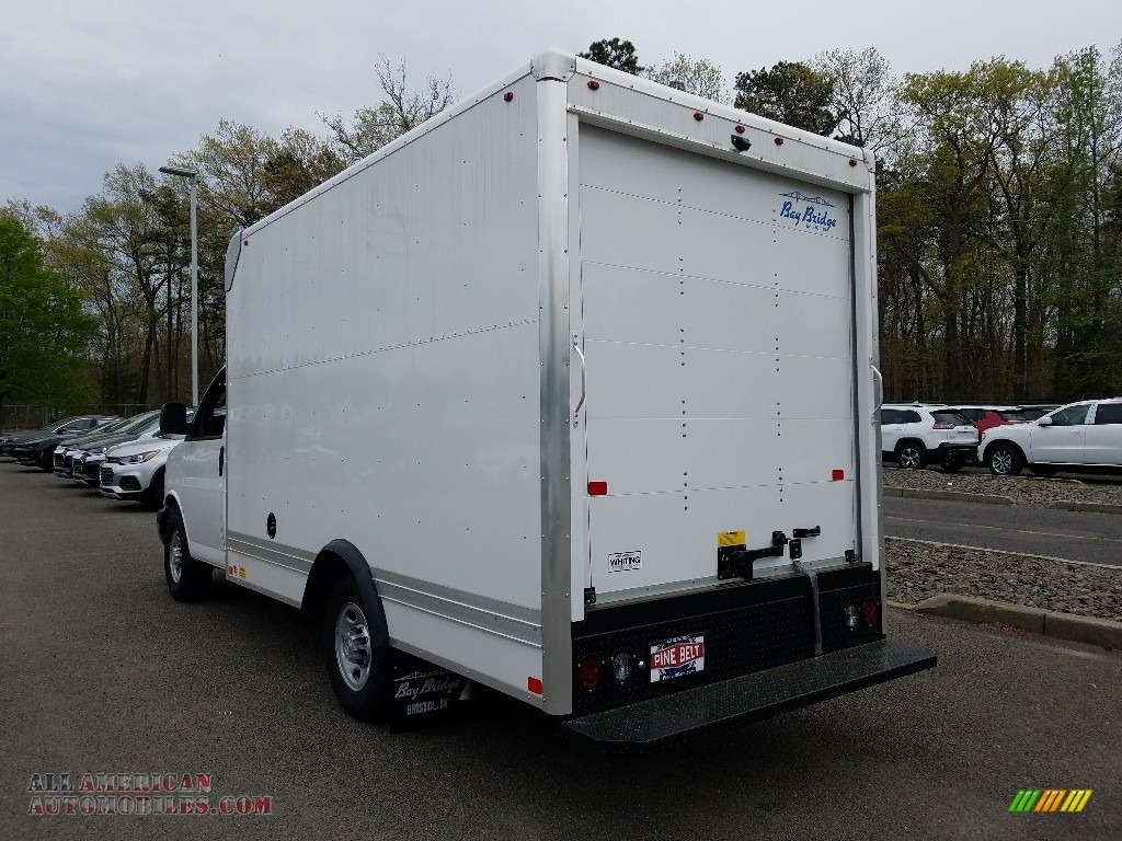 2018 Express Cutaway 3500 Moving Van - Summit White / Medium Pewter photo #4