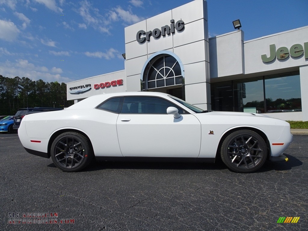 2018 Challenger R/T Scat Pack - White Knuckle / Black photo #10