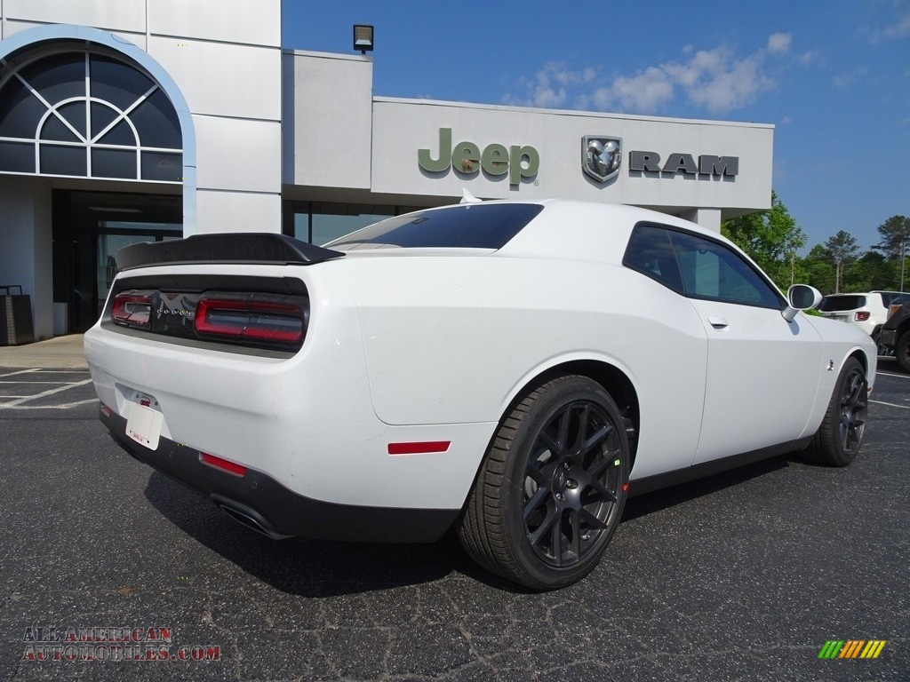 2018 Challenger R/T Scat Pack - White Knuckle / Black photo #11