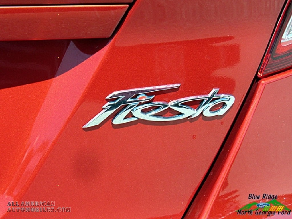 2018 Fiesta SE Hatchback - Hot Pepper Red / Charcoal Black photo #33