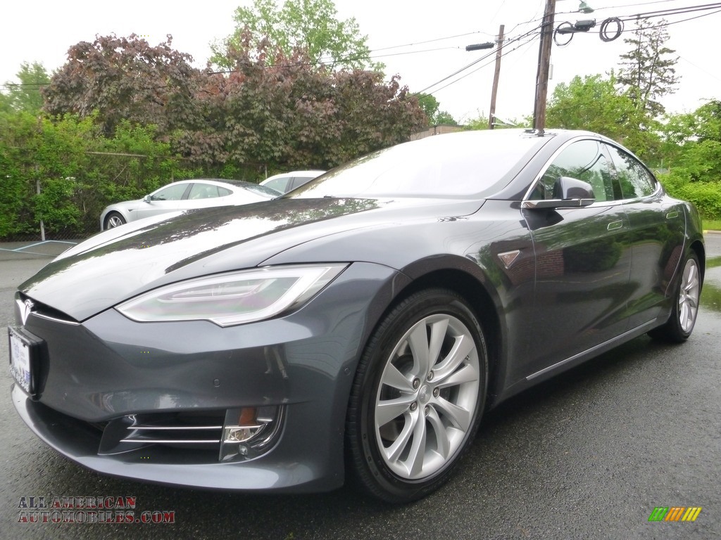 Titanium Metallic / Gray Tesla Model S 90D