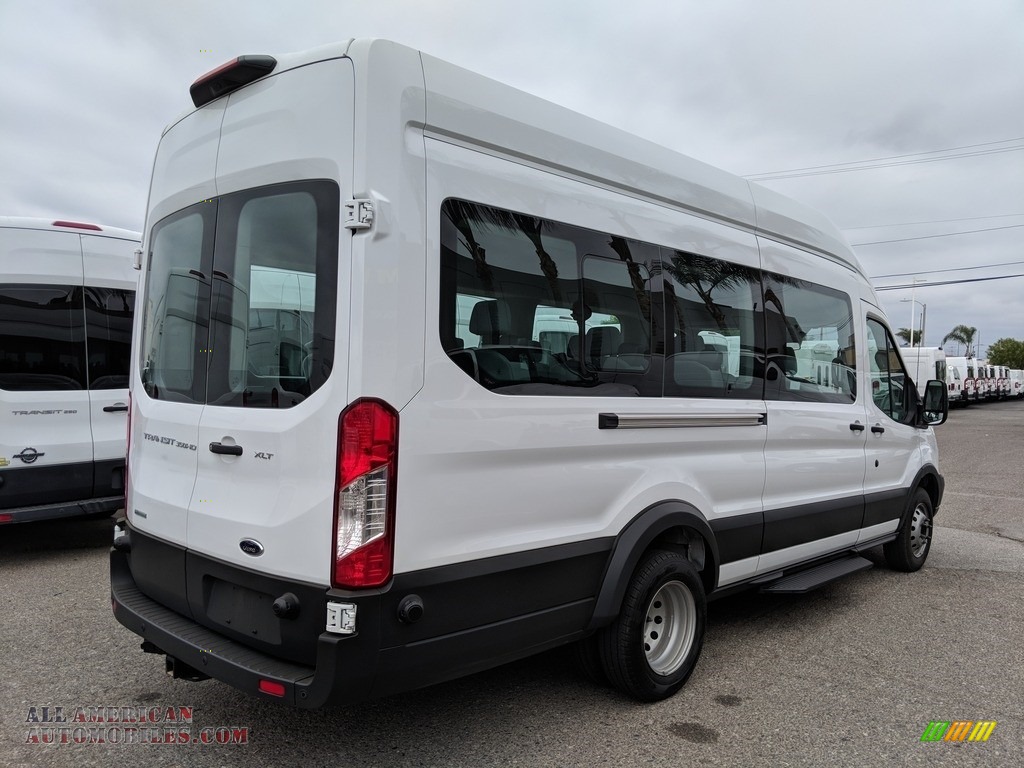 2018 Transit Passenger Wagon XLT 350 HR Long - Oxford White / Charcoal Black photo #6