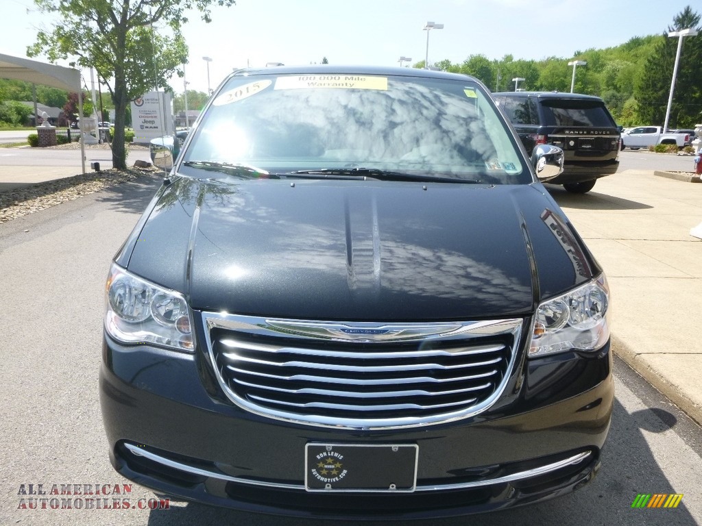 2015 Town & Country Touring-L - Brilliant Black Crystal Pearl / Black/Light Graystone photo #4