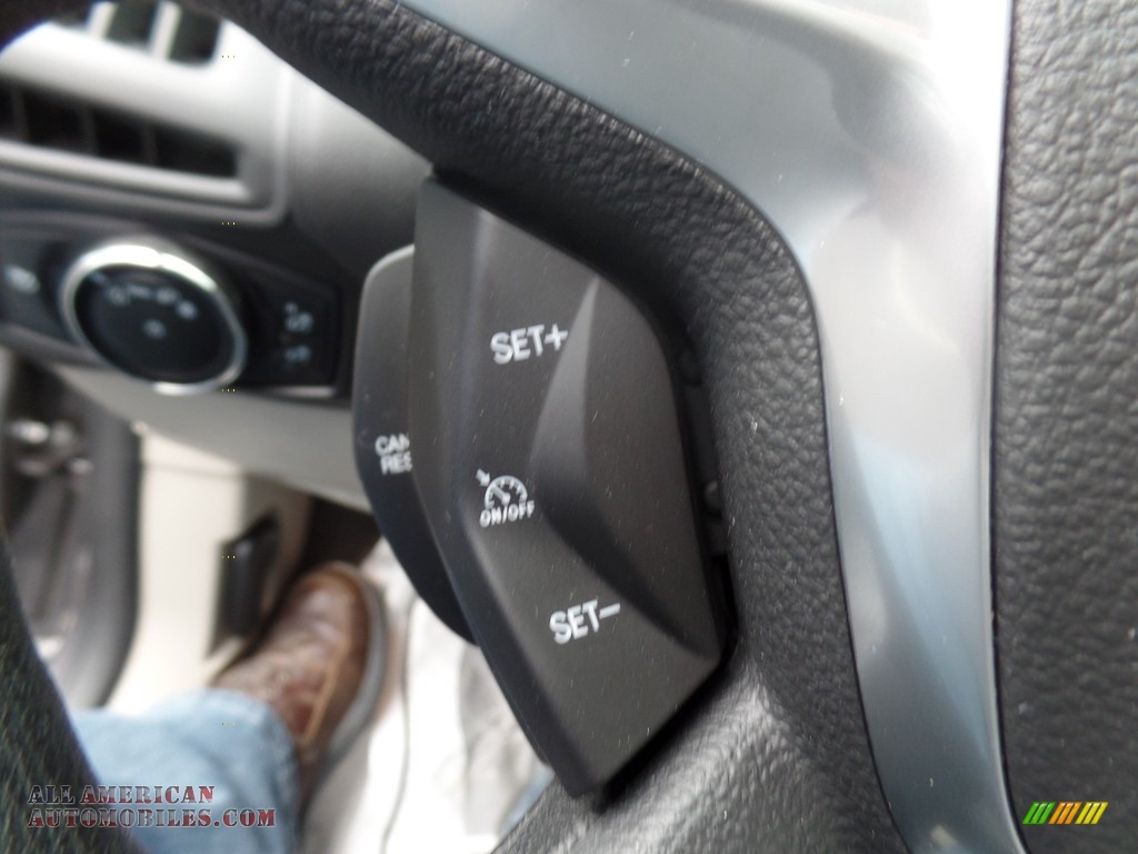 2014 Focus SE Sedan - Sterling Gray / Charcoal Black photo #18