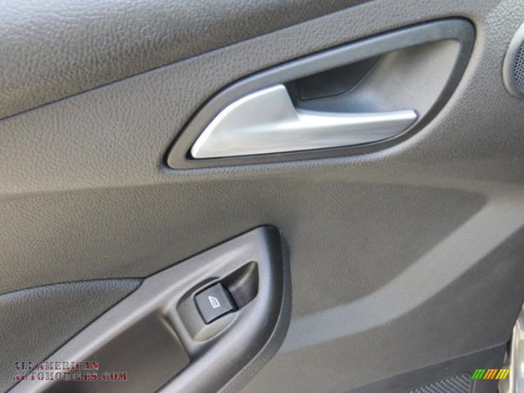 2018 Focus SEL Sedan - Magnetic / Charcoal Black photo #6