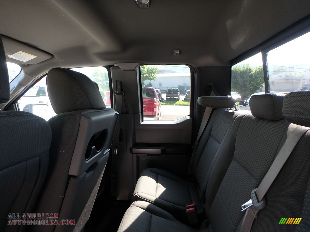 2018 F150 XLT SuperCab 4x4 - Magma Red / Earth Gray photo #11