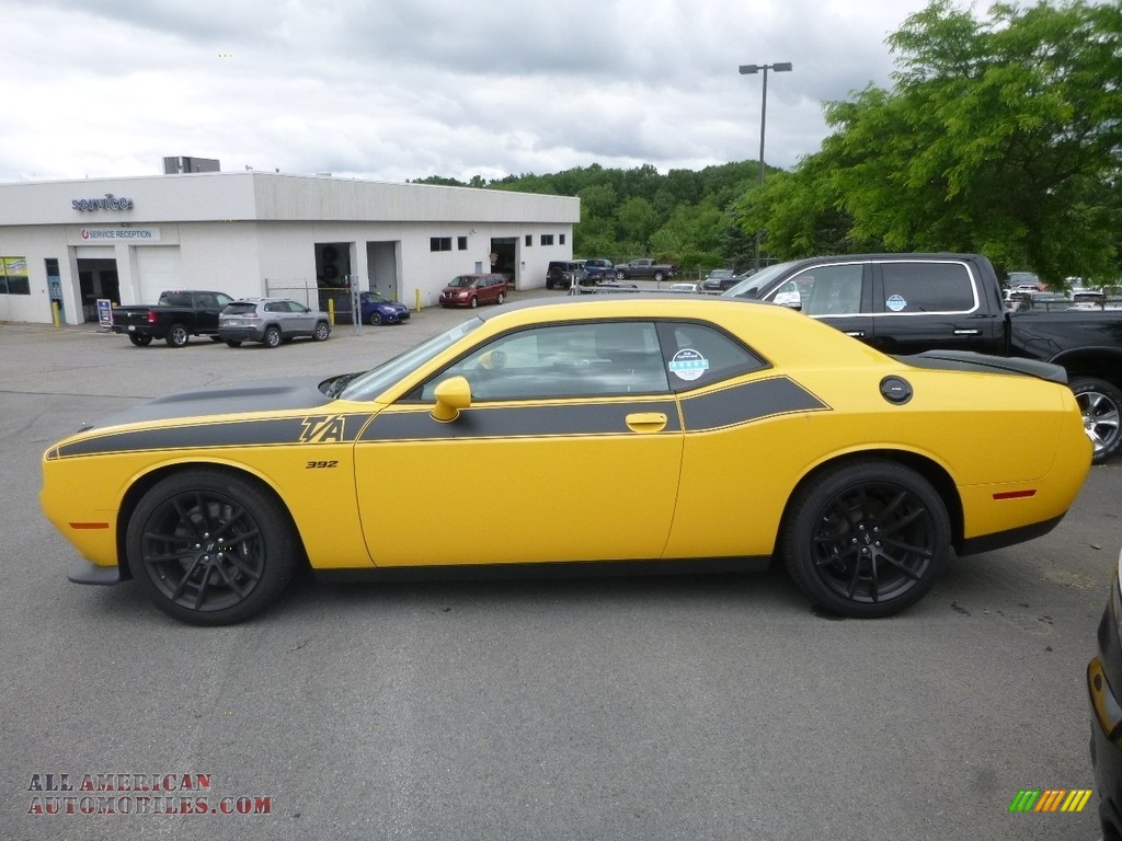 2018 Challenger T/A 392 - Yellow Jacket / Black photo #2