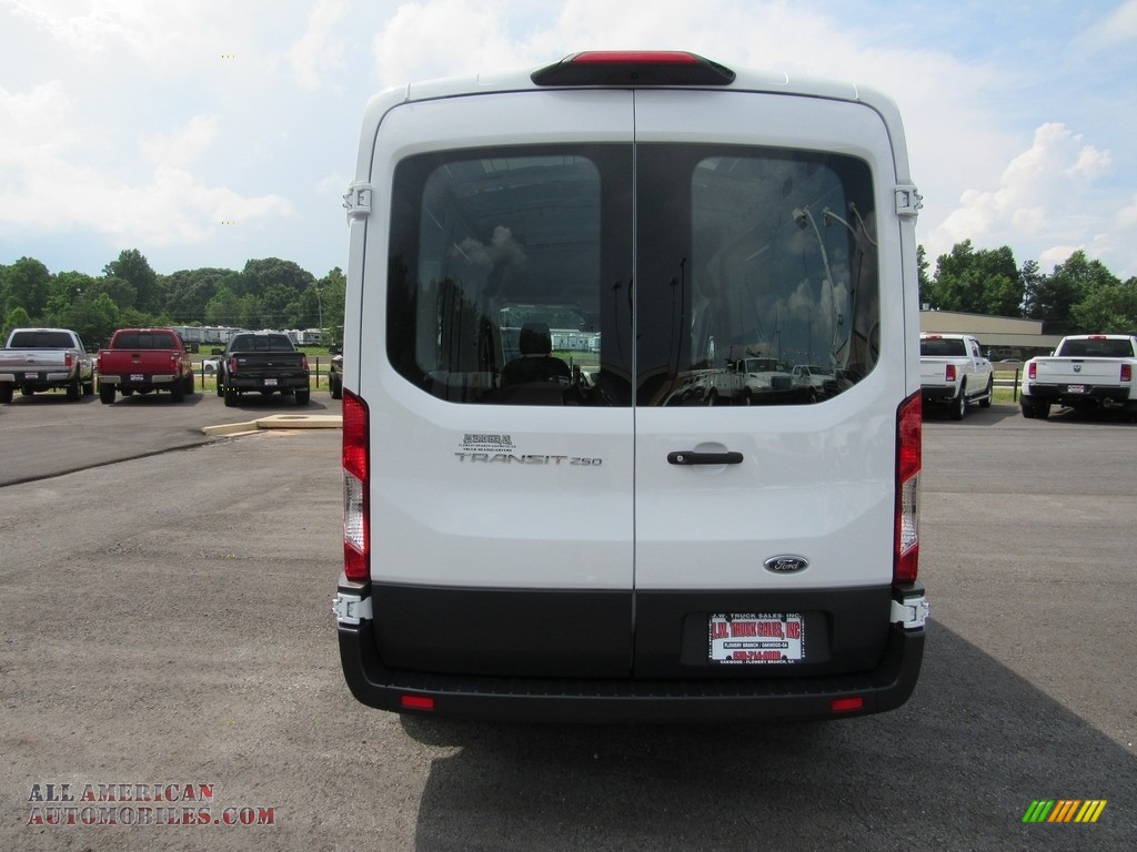 2018 Transit Van 250 MR Regular - Oxford White / Charcoal Black photo #4