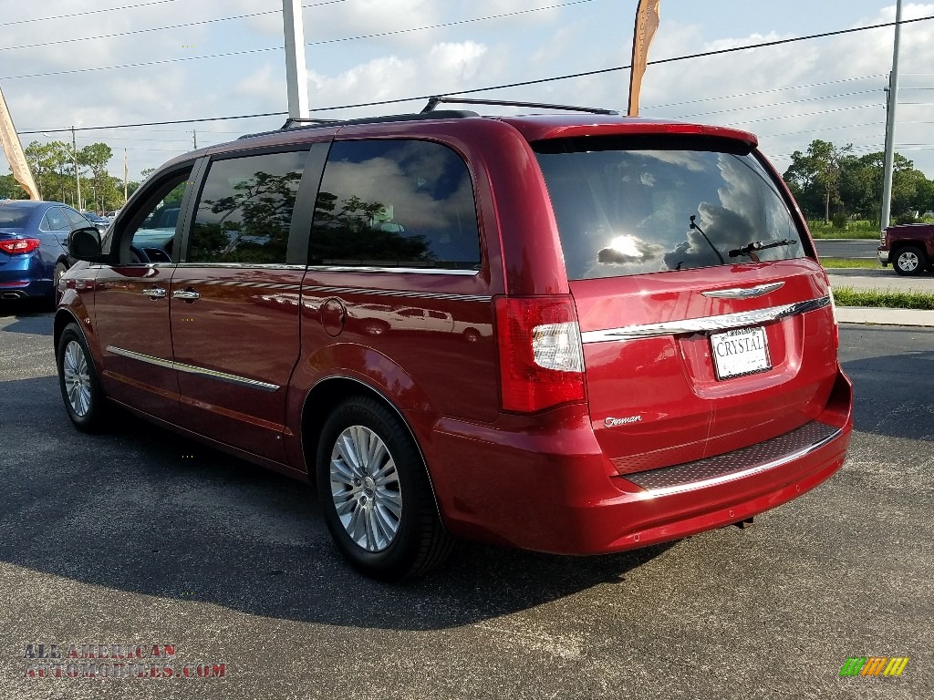 2012 Town & Country Touring - L - Deep Cherry Red Crystal Pearl / Black/Light Graystone photo #3