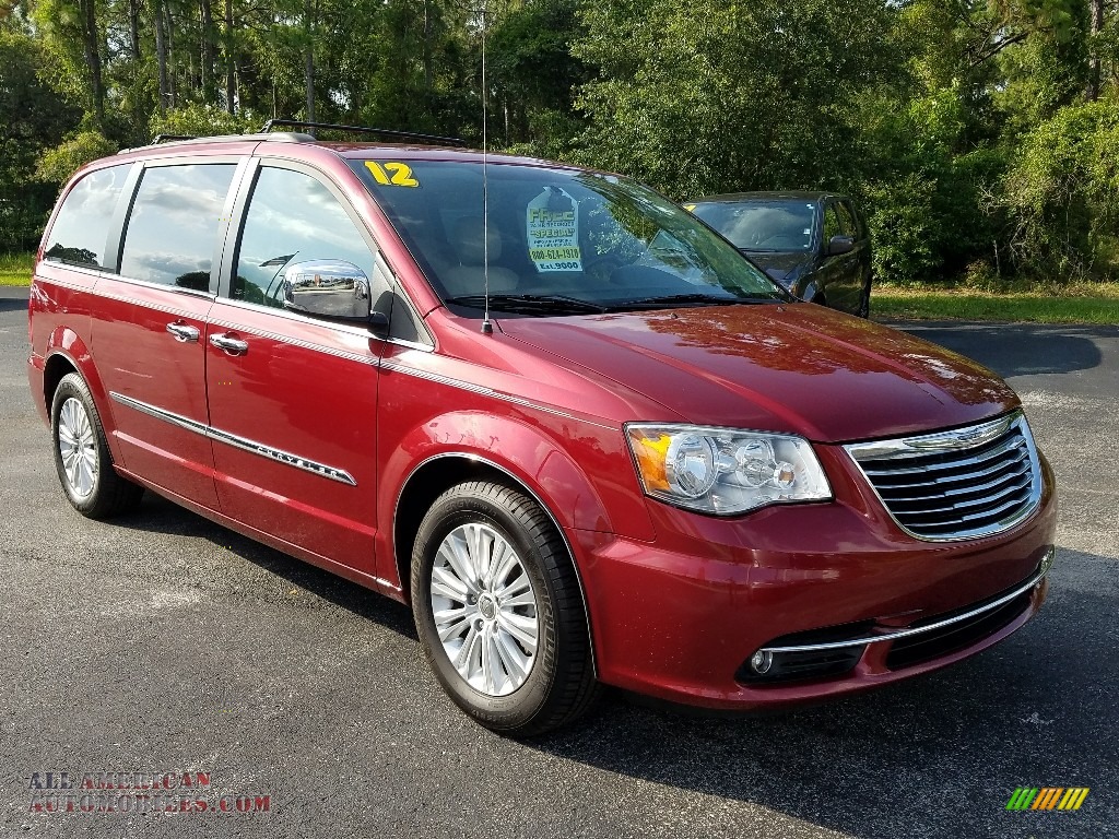 2012 Town & Country Touring - L - Deep Cherry Red Crystal Pearl / Black/Light Graystone photo #7