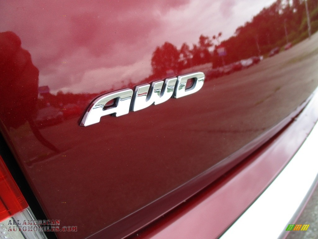 2018 300 Limited AWD - Velvet Red Pearl / Black photo #8