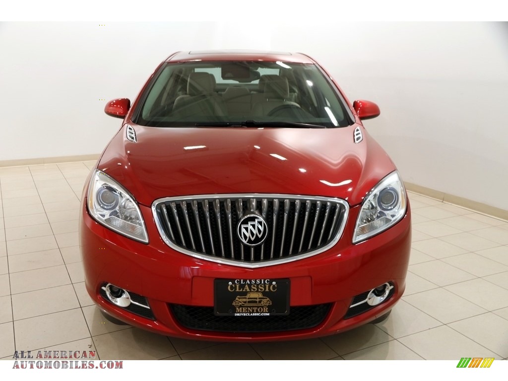 2014 Verano Convenience - Crystal Red Tintcoat / Cashmere photo #2