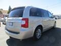 Chrysler Town & Country Touring-L Cashmere Pearl photo #7