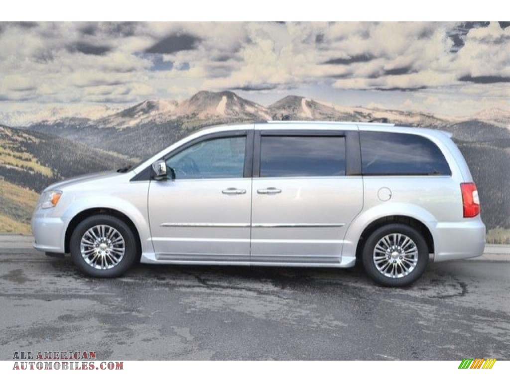 2011 Town & Country Limited - Bright Silver Metallic / Black/Light Graystone photo #6