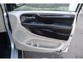 Chrysler Town & Country Limited Bright Silver Metallic photo #27