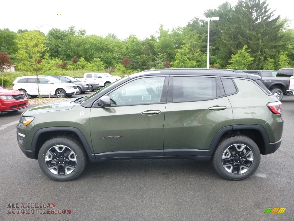 2018 Compass Trailhawk 4x4 - Olive Green Pearl / Black/Ruby Red photo #2
