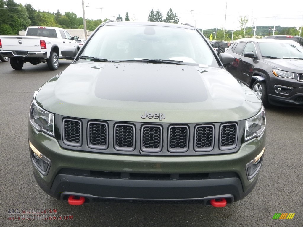 2018 Compass Trailhawk 4x4 - Olive Green Pearl / Black/Ruby Red photo #8