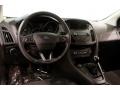 Ford Focus SE Hatchback Magnetic Metallic photo #6